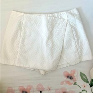 White Lilly Pulitzer Skort